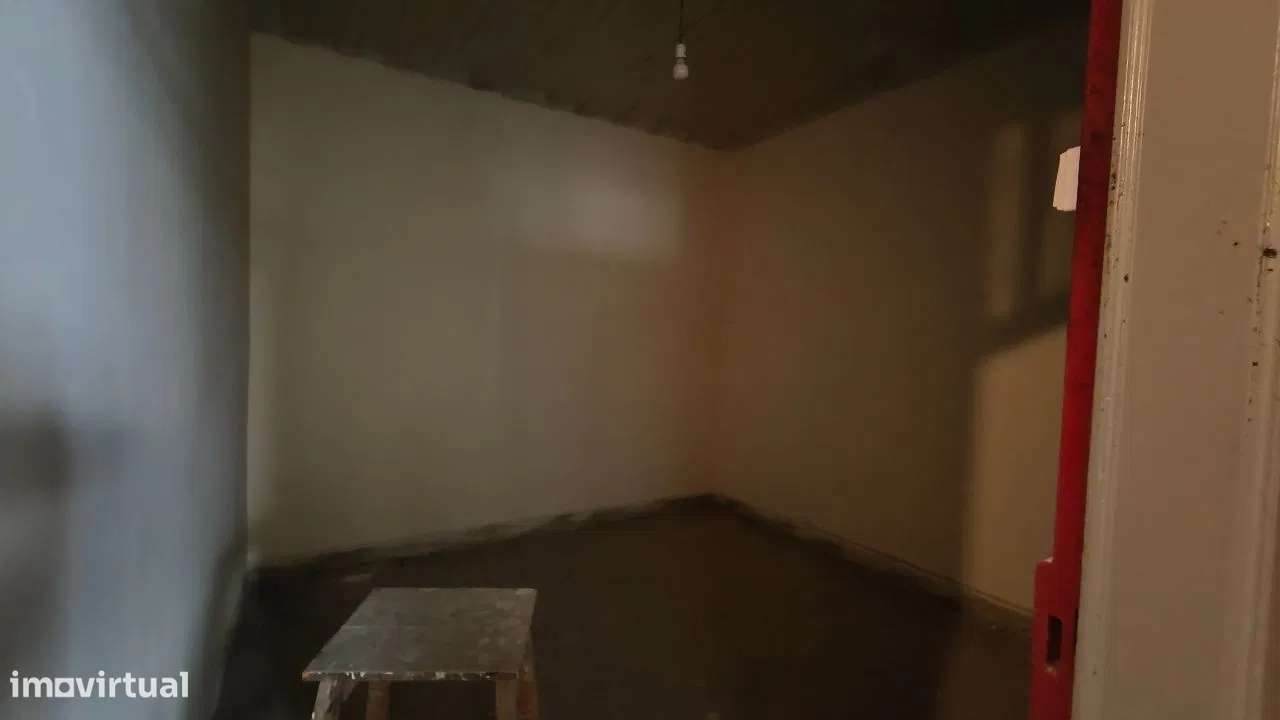 Prédio para Recuperar na Baixa de Coimbra-18