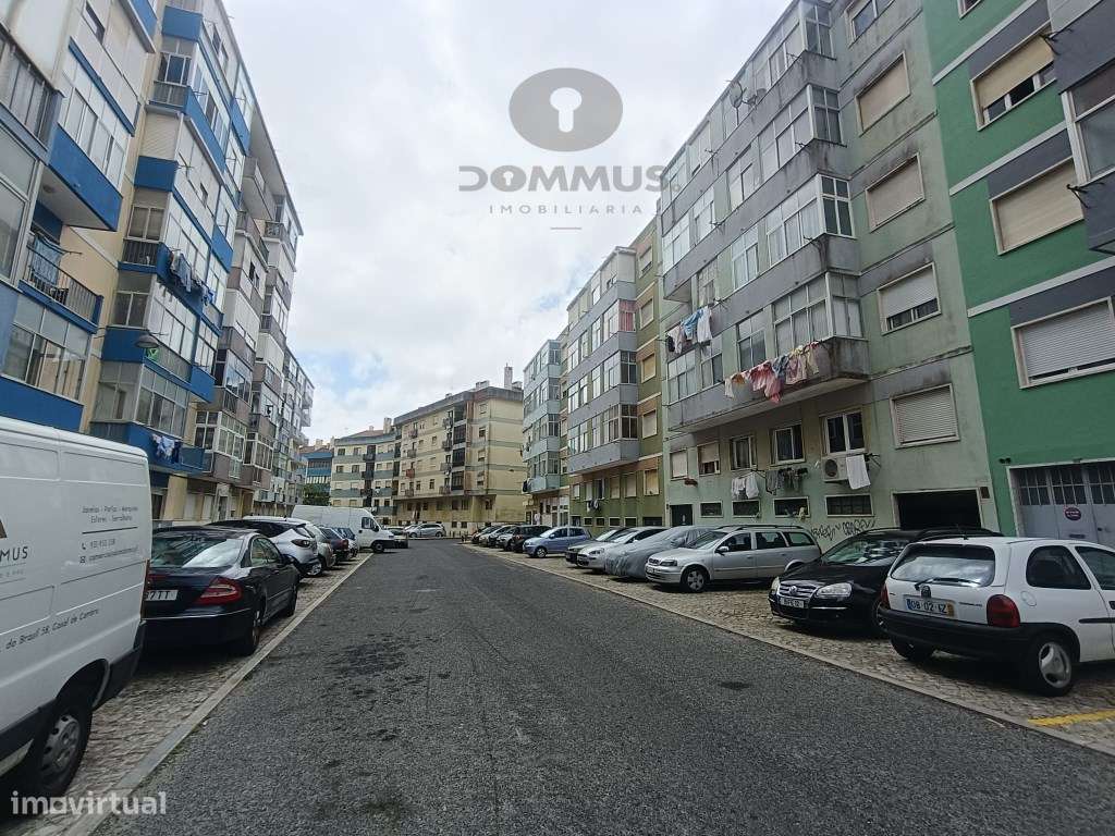 Apartamento T2 Totalmente Remodelado no Cacém-25