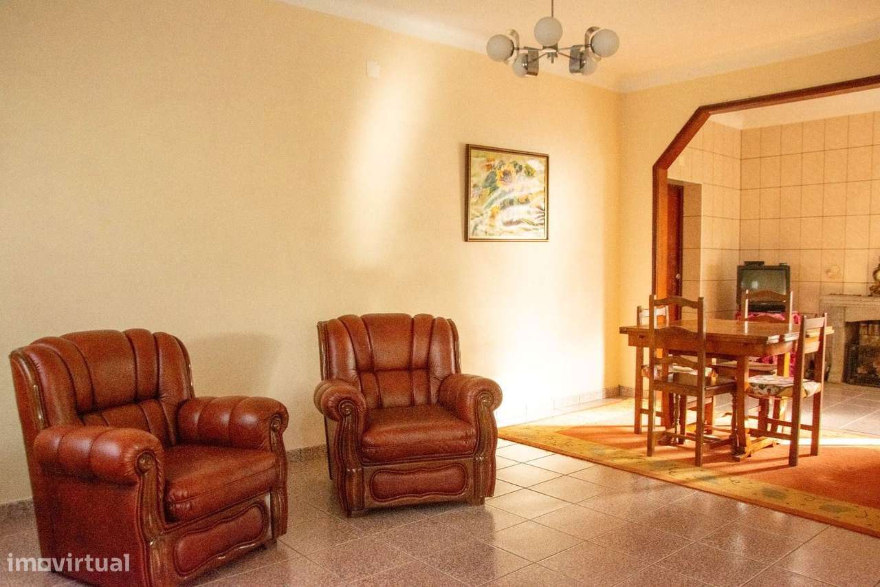 Moradia isolada em V. N. de Foz Coa - Grande imagem: 2/11