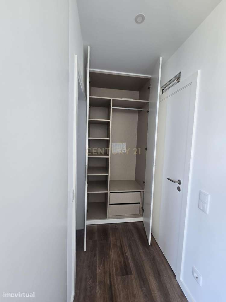 Moradia T3 com piscina - Grande imagem: 2/17