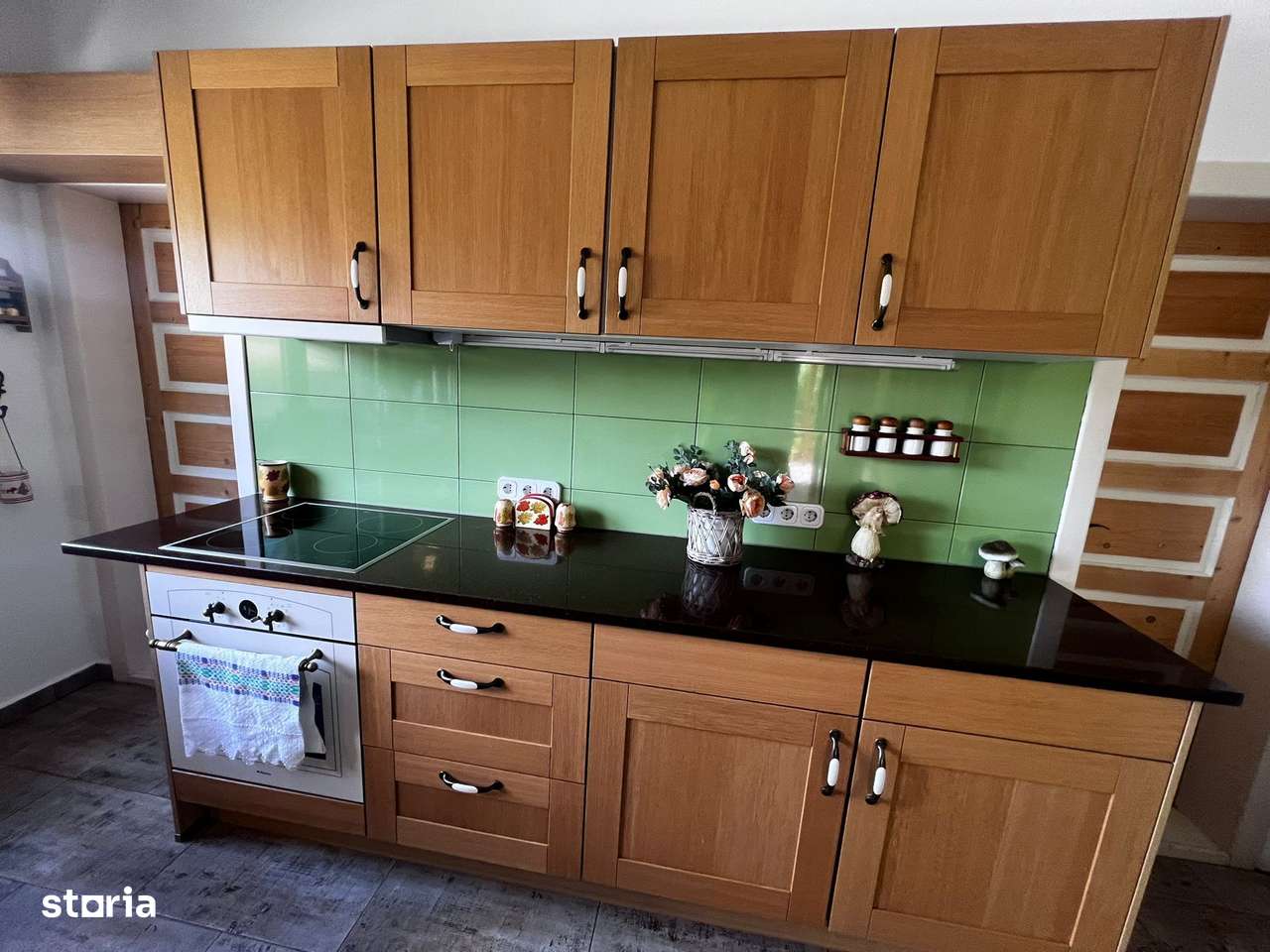 Casă de vânzare în Covasna - complet renovată, mobilată și utilată!-14