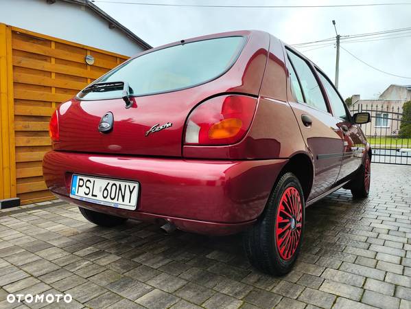 Ford Fiesta 1.3 Ghia - 13