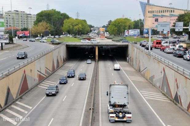 Espaço comercial, à Circunvalação - Grande imagem: 4/5