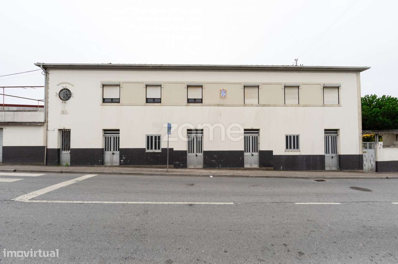 Moradia T5 com 1.200 m2 de terreno, em Sampaio, Ermesinde - Grande imagem: 2/51