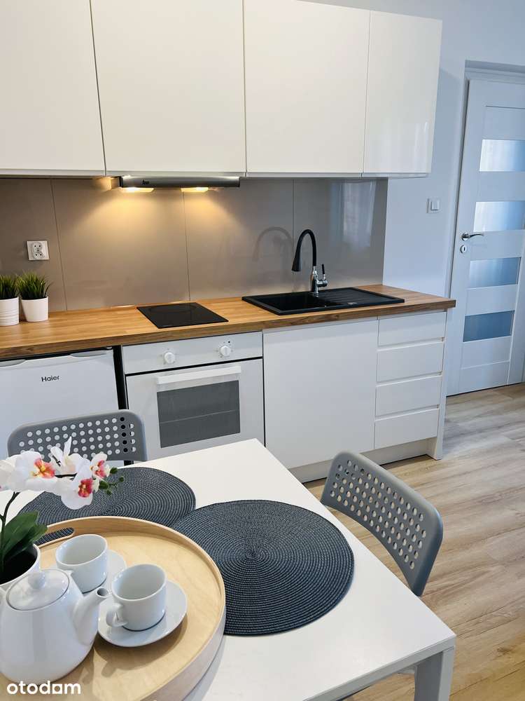 Kawalerka/ Mieszkanie / Wynajem / Katowice/ Dla Singla / Internet/2100