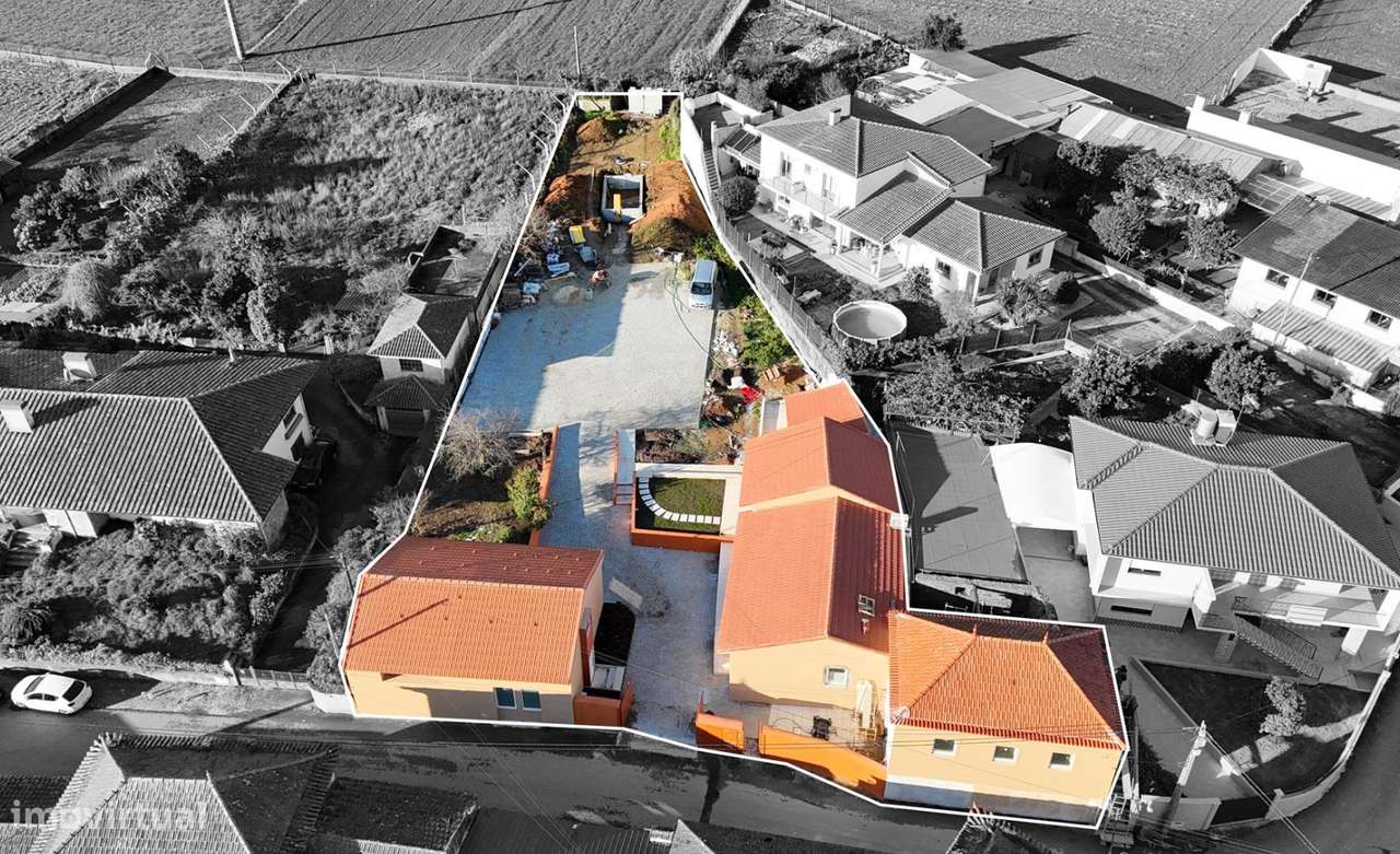 Moradia V2 inserida em Condomínio com piscina-14