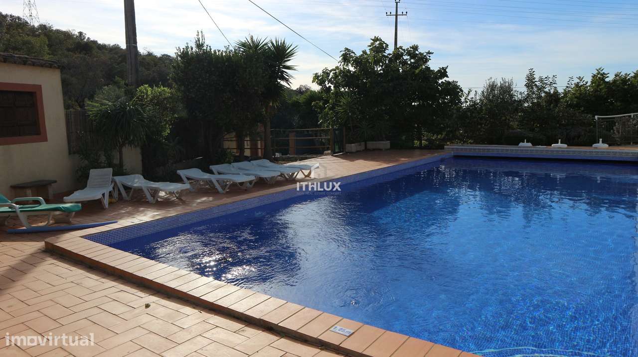 Conjunto de 2 moradias geminadas T3 (fracções autonomas) com Piscina e - Grande imagem: 2/20