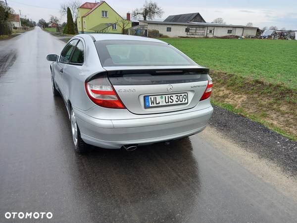 Mercedes-Benz Klasa C 200 Kompressor - 13