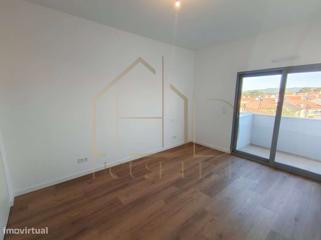 MODERNO Apartamento Duplex T3. Quinta do Conde-16