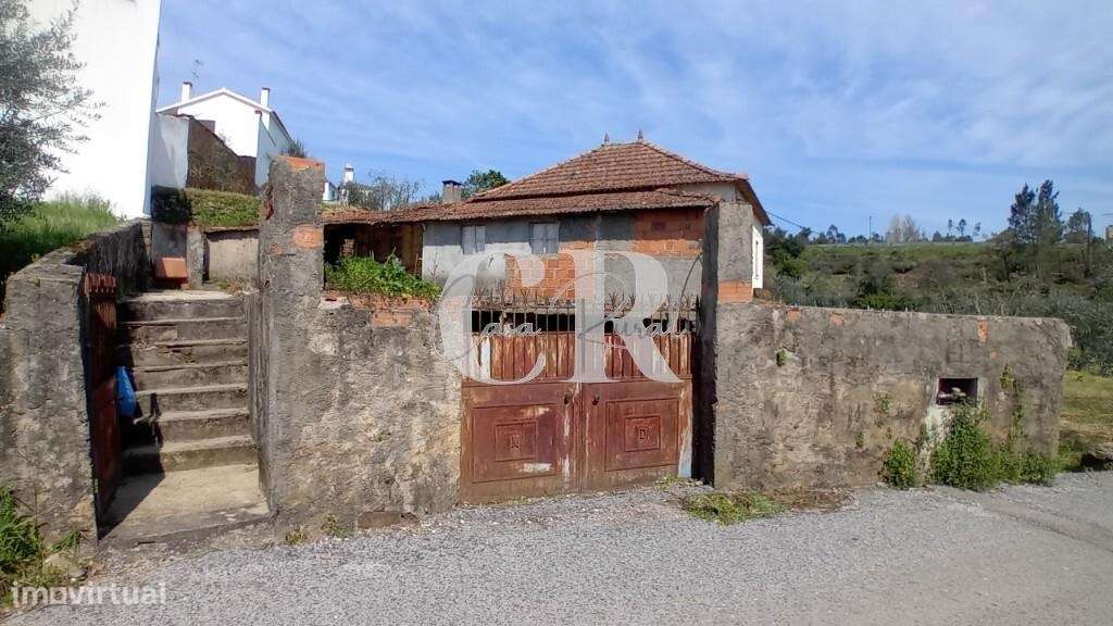 Casa de habitação em pedra com terreno e poço em Pedrógão Grande - Grande imagem: 3/54