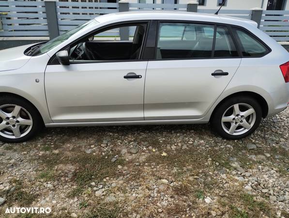 Skoda RAPID 1.6 TDI DSG Active - 3