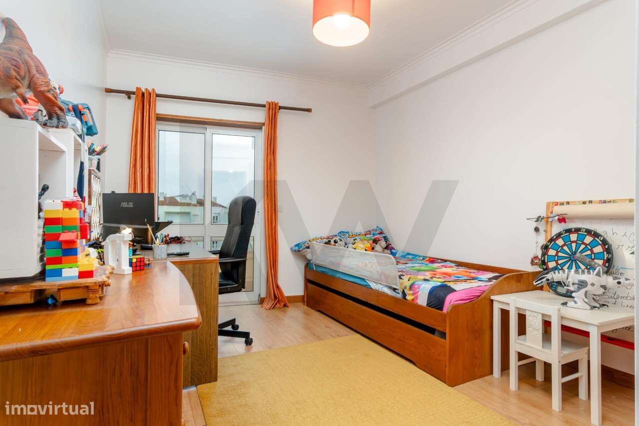 Apartamento T2 com elevador, varandas, arrecadação e Vista Fantástica-18