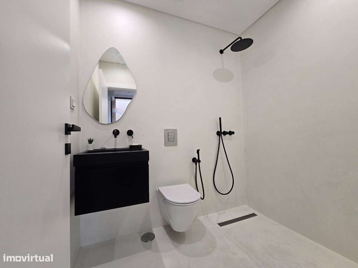 Moradia T4 com garagem baixa de Faro-13