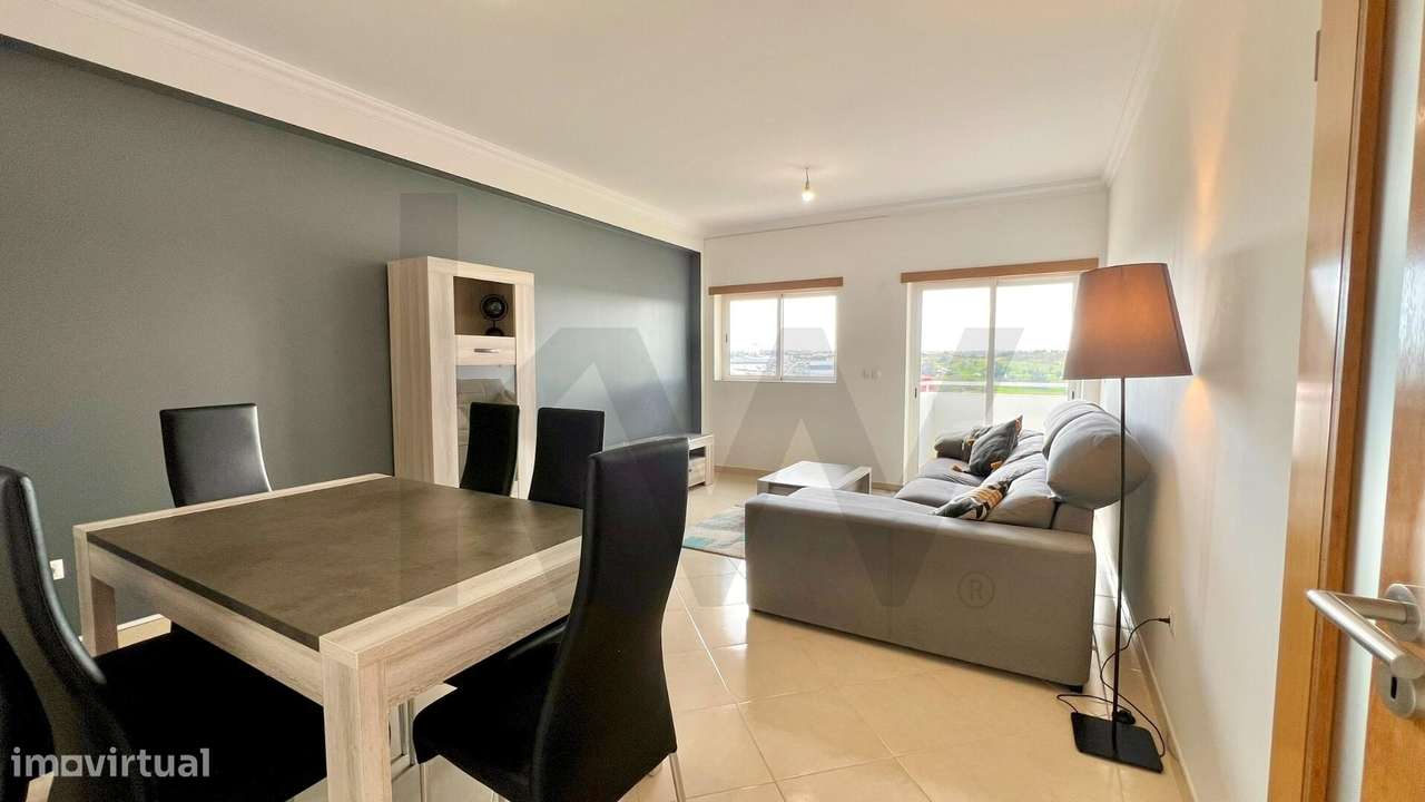 Apartamento T3 para Arrendar com Garagem – Suite e AC em Estômbar (Mex - Grande imagem: 2/19