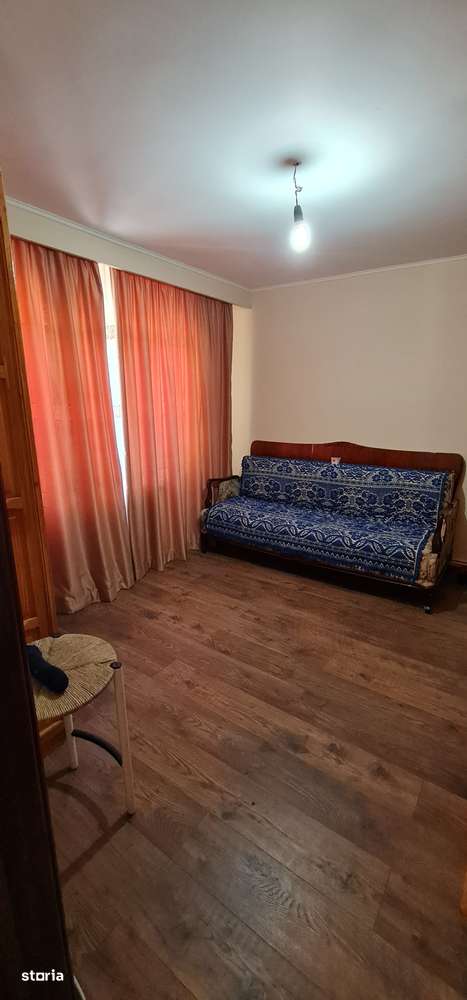 Vând casa caramida si teren 2400mp Horia-10