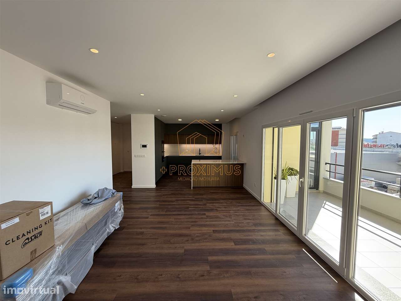 Apartamento T3 novo c/ garagem e terraço– Tavarede-17