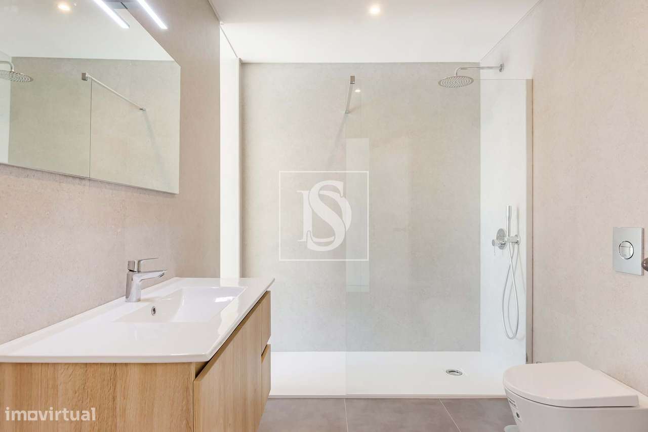 Viva o Conforto e a Elegância num Refúgio Exclusivo em Leceia-24