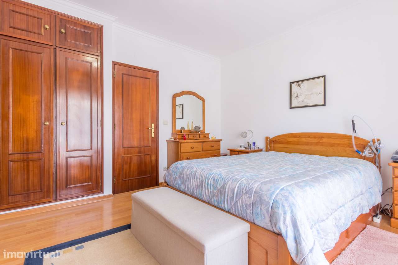 Moradia Geminada T3 na Quinta do Conde-16