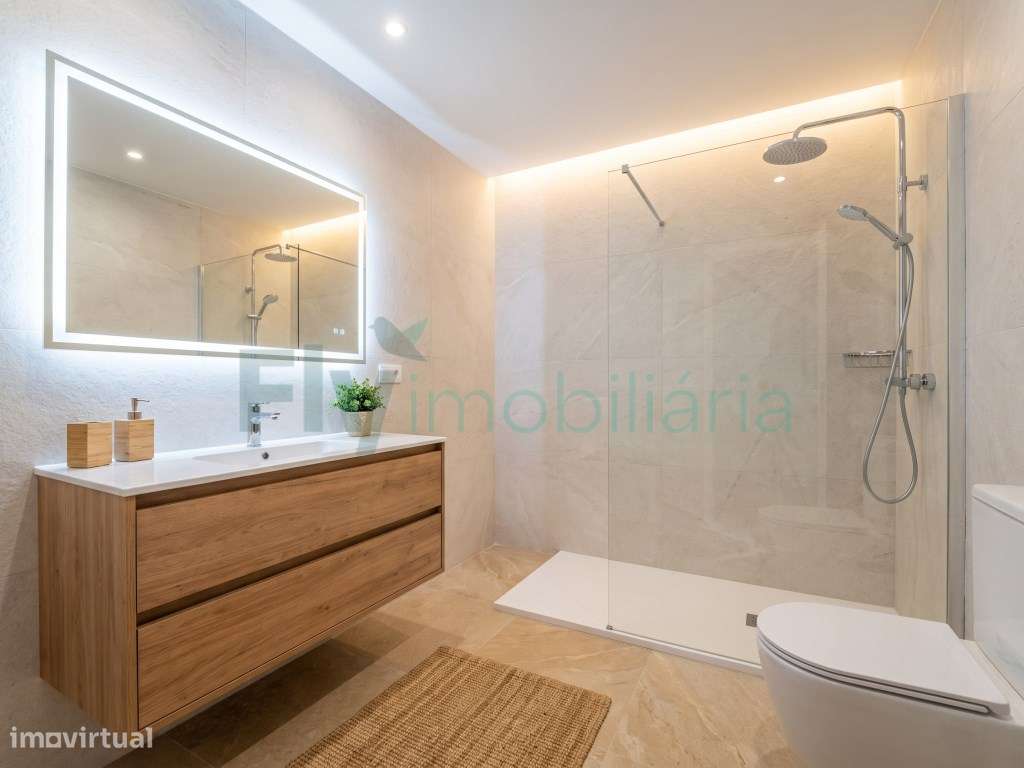 Excelente Apartamento T4 com Suite e Lugar de Garagem para 2 Carros-20