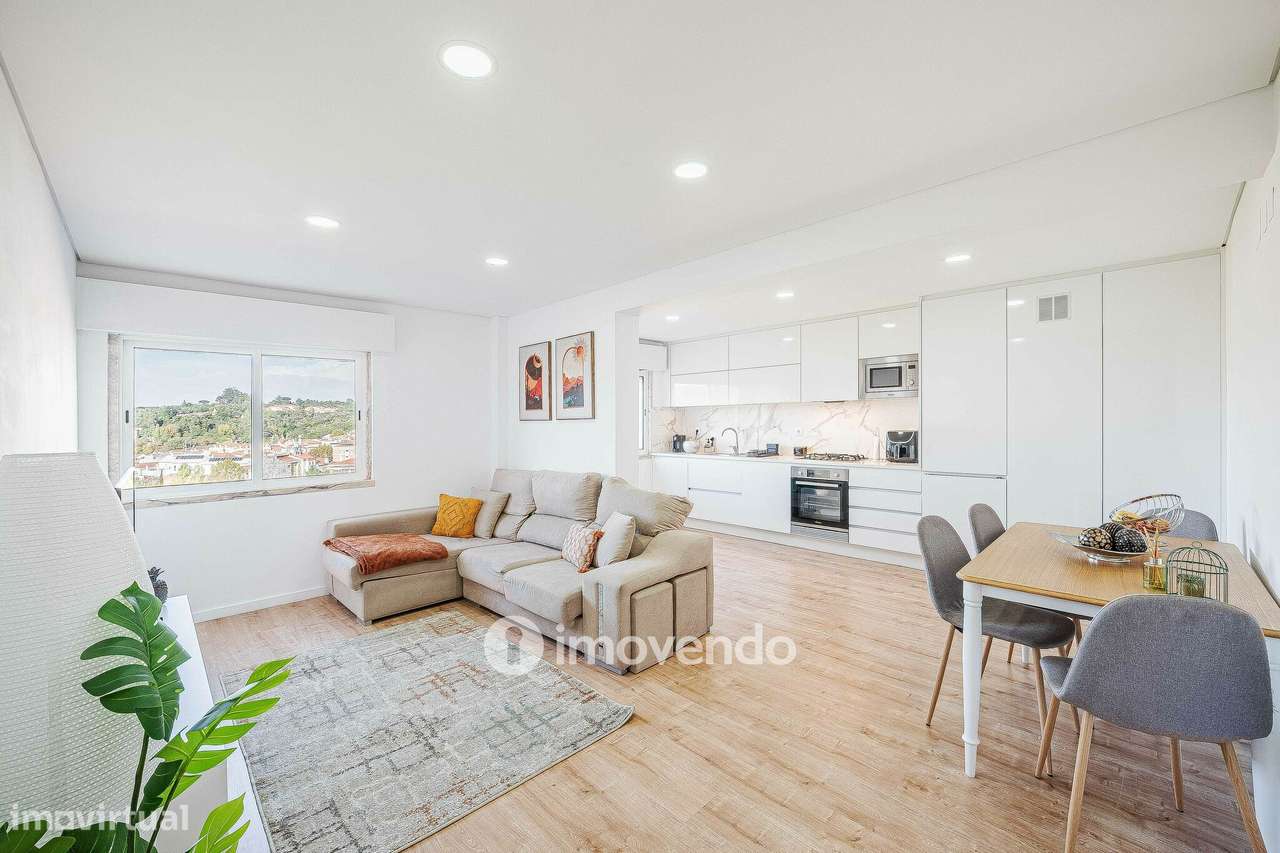 Apartamento T2 totalmente remodelado, com cozinha equipada, em Belas - Grande imagem: 1/38