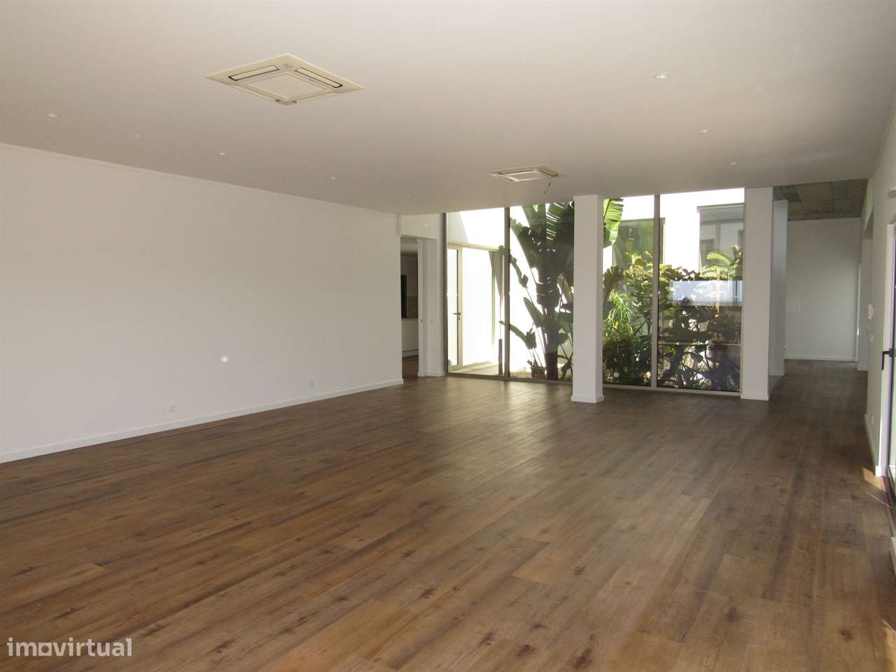 Moradia contemporânea 4 quartos a estrear-9