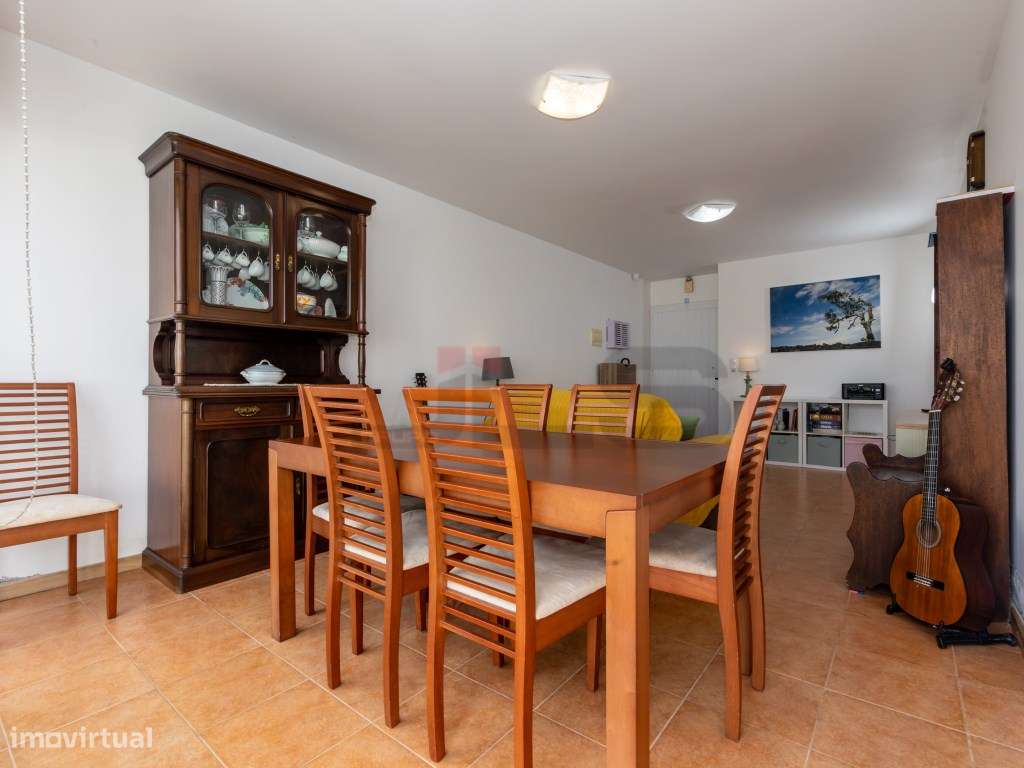 Moradia Térrea em Fenais da Luz: Conforto e Proximidade ao Mar-5