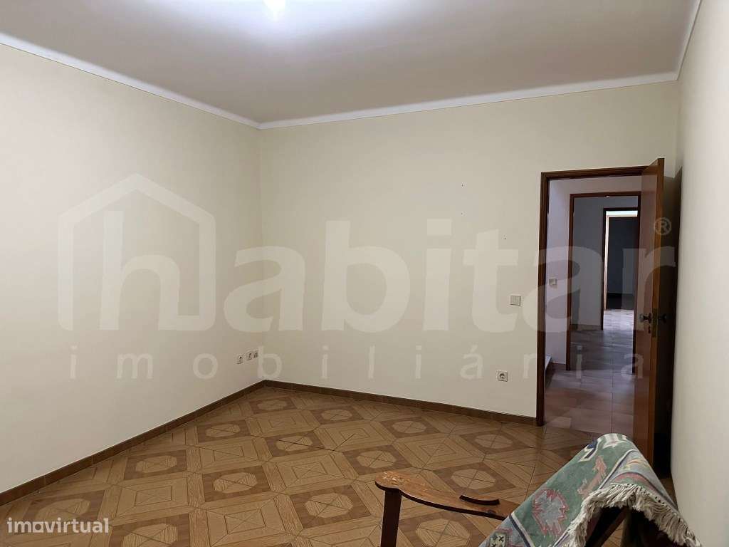 Moradia T3 no Centro Histórico de Benavente-12