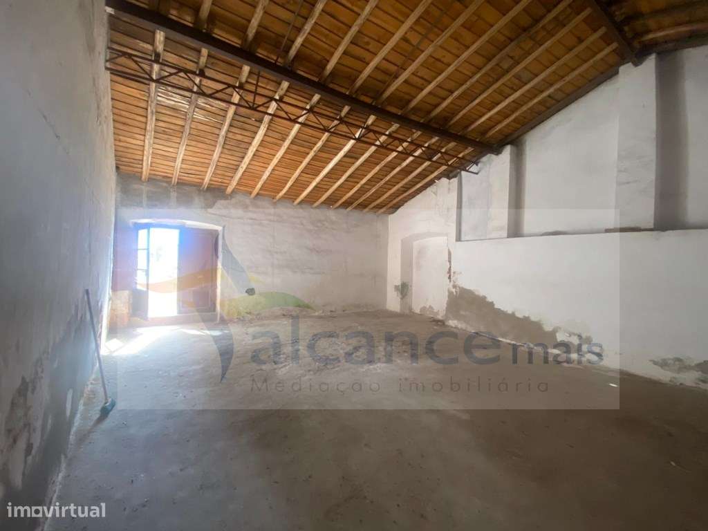 Espaço Versátil com Grande Potencial , Comércio, Serviços ou Habitação-5