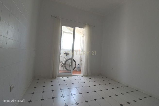 Apartamento T1 em Santa Luzia-5