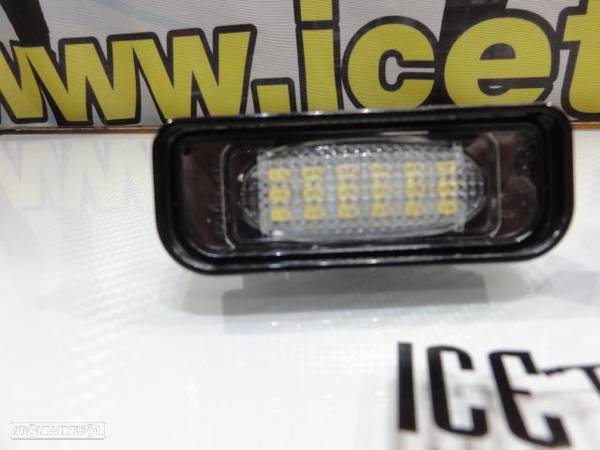 Suporte de lâmpada de matricula com led branco para Mercedes Classe S W220 99-05 - 3