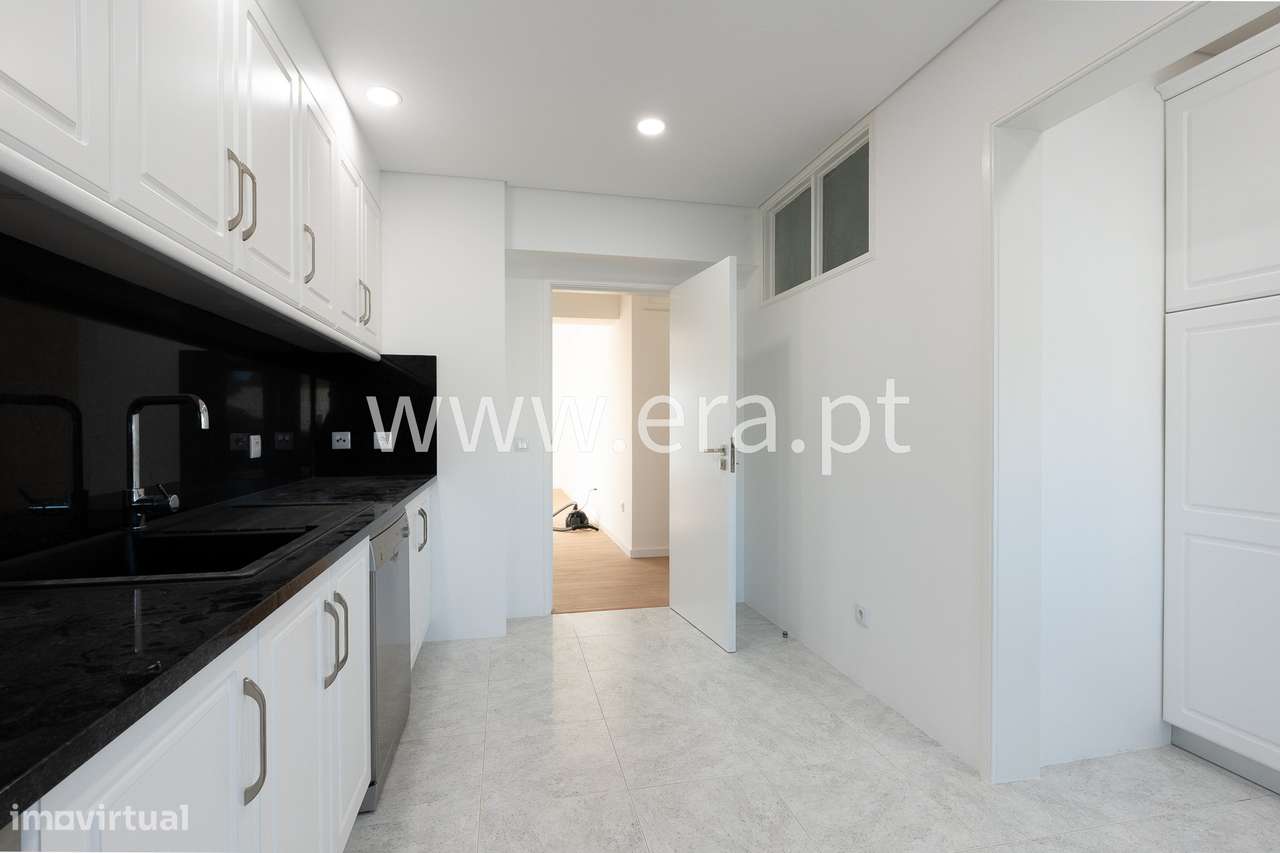 Deslumbrante T3 remodelado no centro de Viana - Grande imagem: 4/25