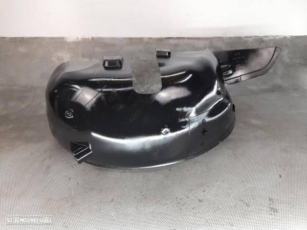 Cave Roda Tras Esq  Peugeot 3008 Veículo Multiuso (0U_) - 4