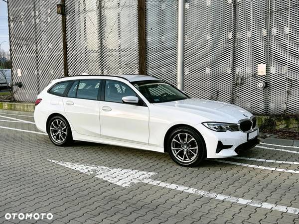 BMW Seria 3 318i Sport Line - 1