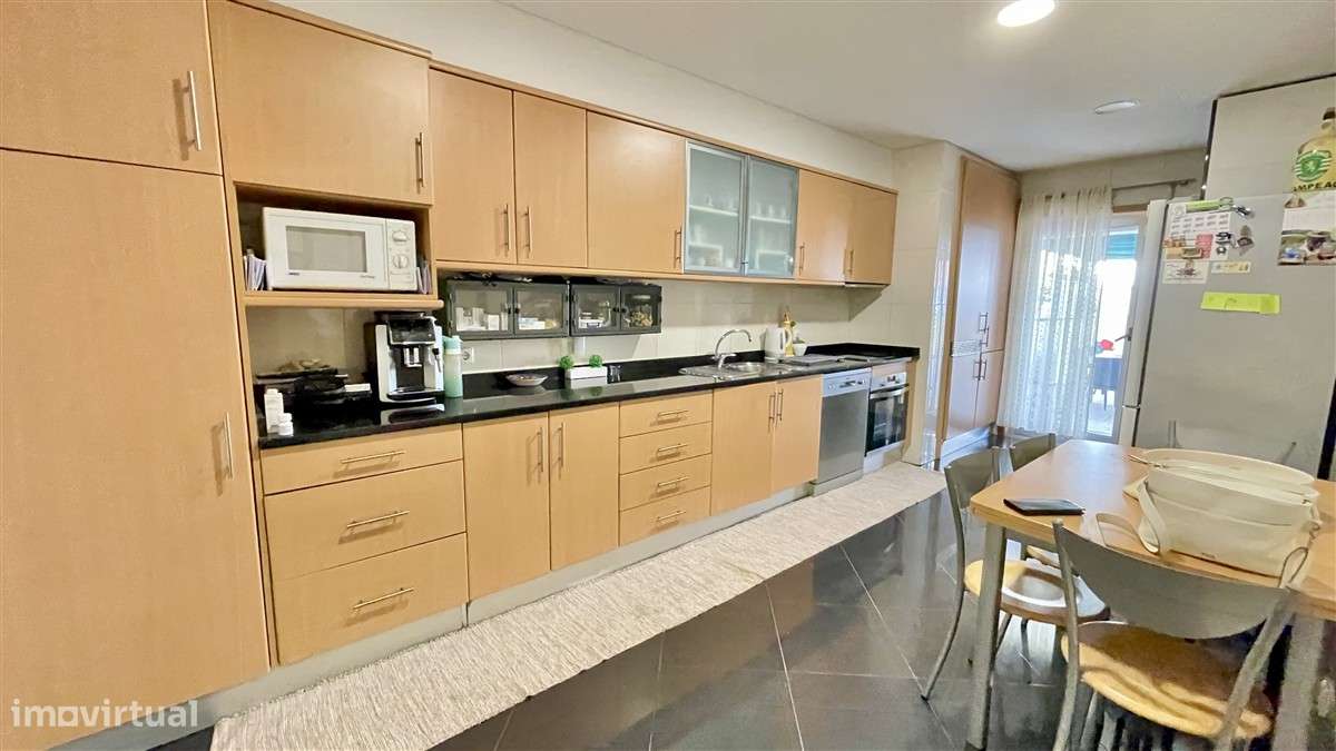 Andar de Moradia T2-Aver-o-Mar-Terraço-garagem fechada-4