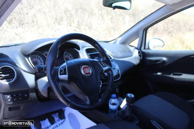 Fiat Punto 1.2 Lounge S&S - 11