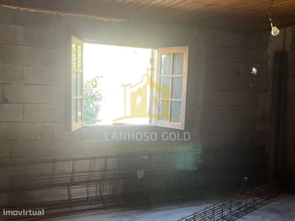 Moradia T3 para Reconstrução em Verim, Póvoa de Lanhoso-6