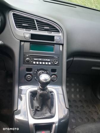 Peugeot 5008 2.0 HDi Active - 12