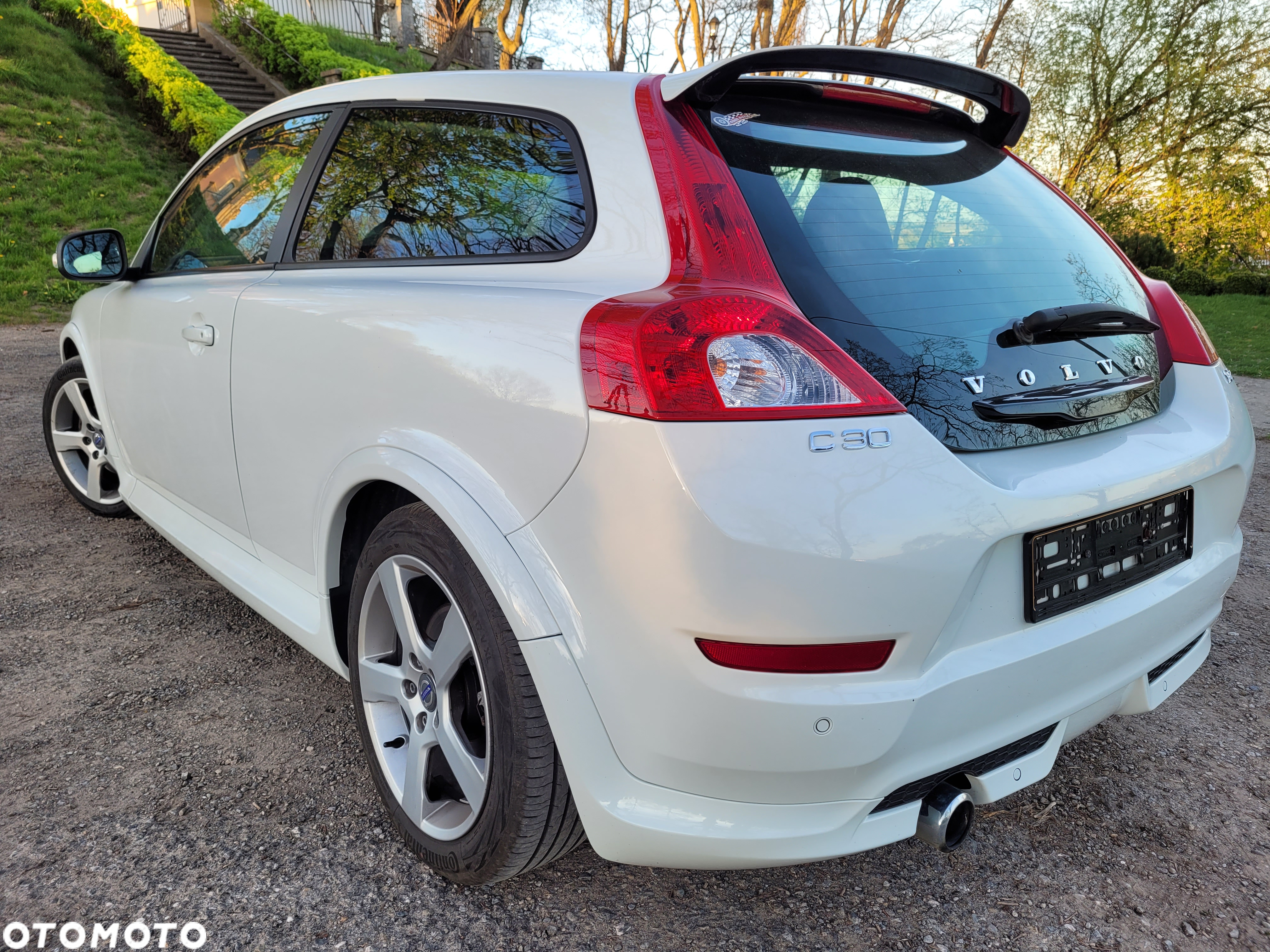 Volvo C30 D2 DRIVe R-Design - 3