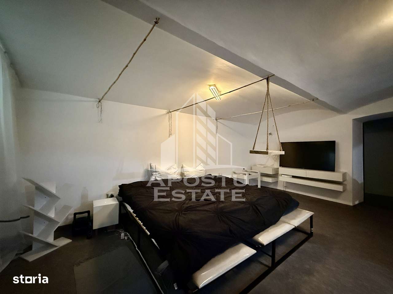 Apartament renovat cu o camera si curte, 2 bai, 50 mp, Piata Romanilor - Imagine principală: 2/14