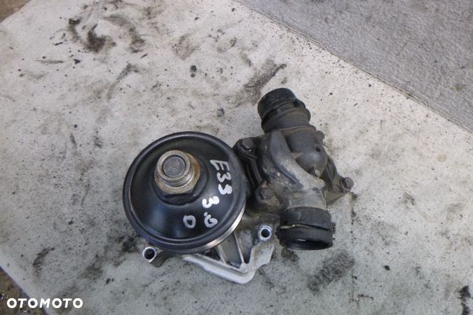 bmw e39 e3.0d pompa wody termostat - 1