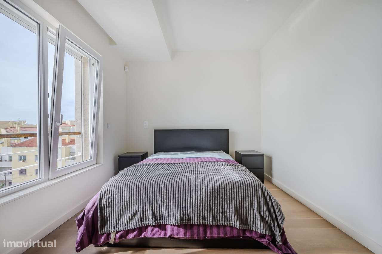 Moradia T4 com Piscina e Terraços Panorâmicos, Parede-41