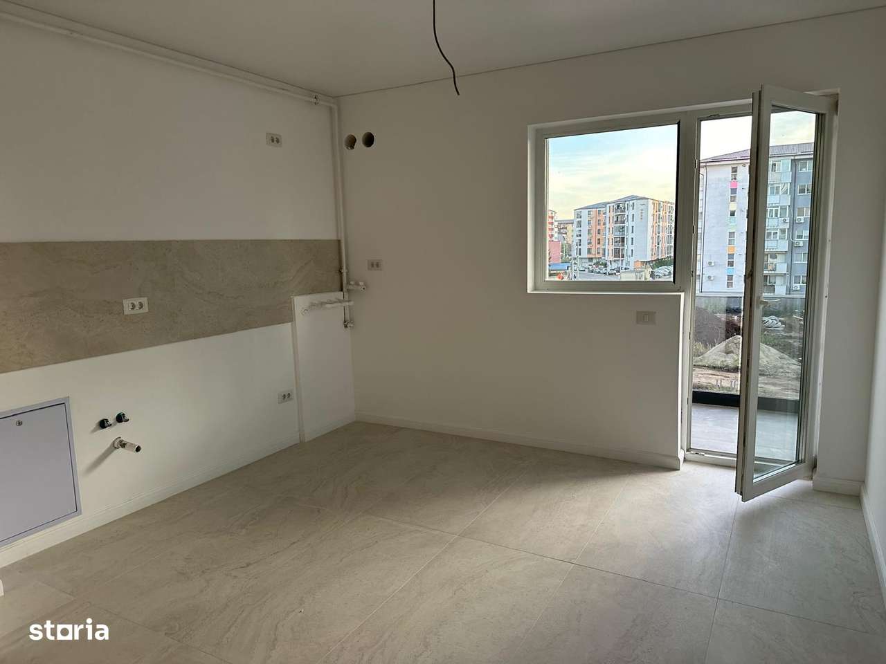 Apartament 3 camere, balcon, IMGB-0
