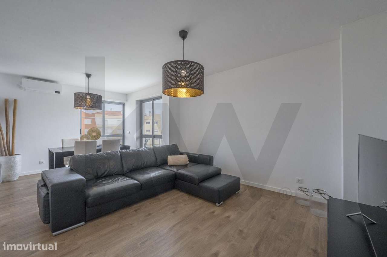 Extraordinário Apartamento T2 com garagem e arrecadação - Seixal - Grande imagem: 4/20