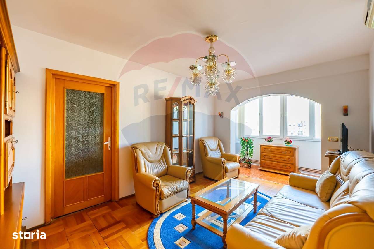 Apartament cu 3 camere de închiriat în zona Aurel Vlaicu - Imagine principală: 2/12