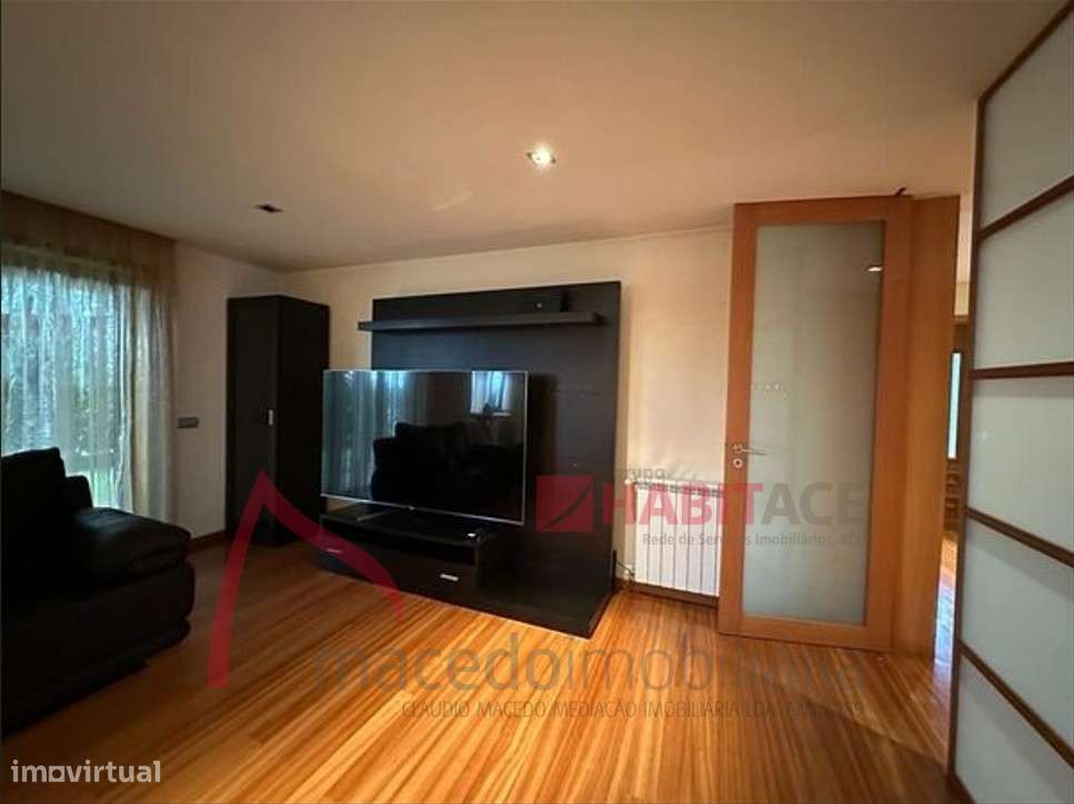 Moradia Individual T3 com piscina em Lomar-5