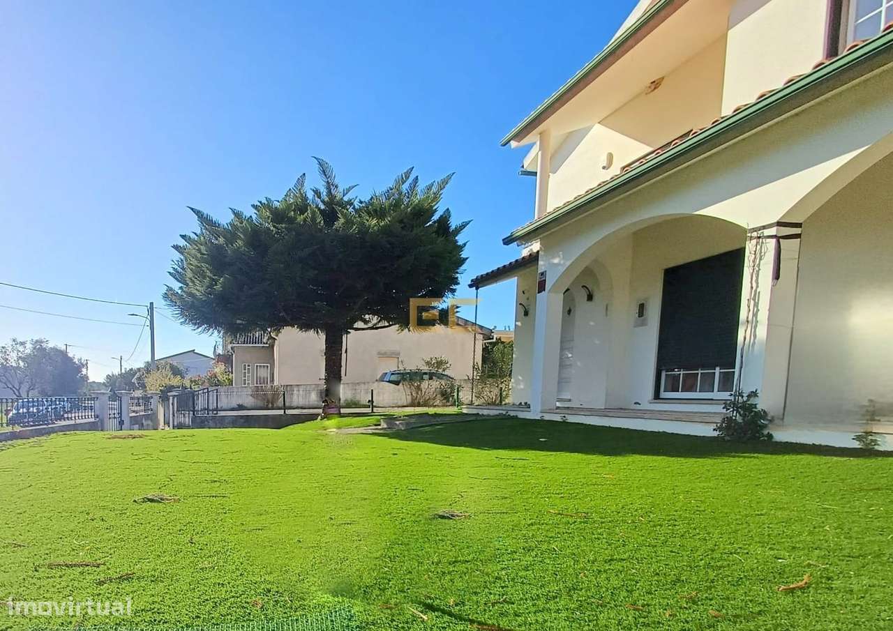 Moradia T5 unifamiliar - Tavarede - Grande imagem: 3/53