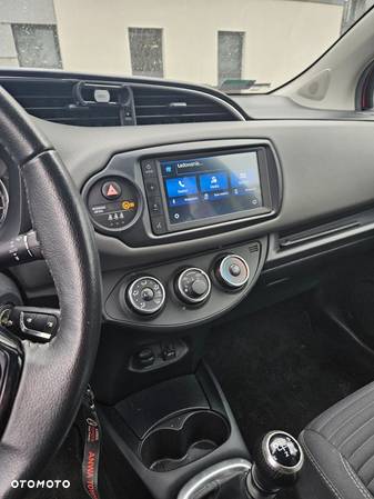 Toyota Yaris 1.5 Premium - 6