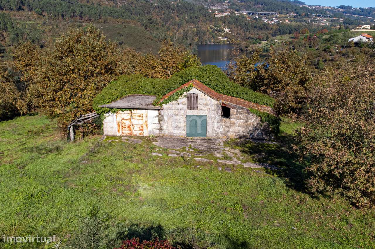 Terreno urbanizável com vistas rio em Marco de Canaveses - Grande imagem: 5/16