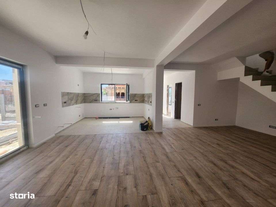 Casa/Vila Individuala Bragadiru Central/P+1+M id nr24-3