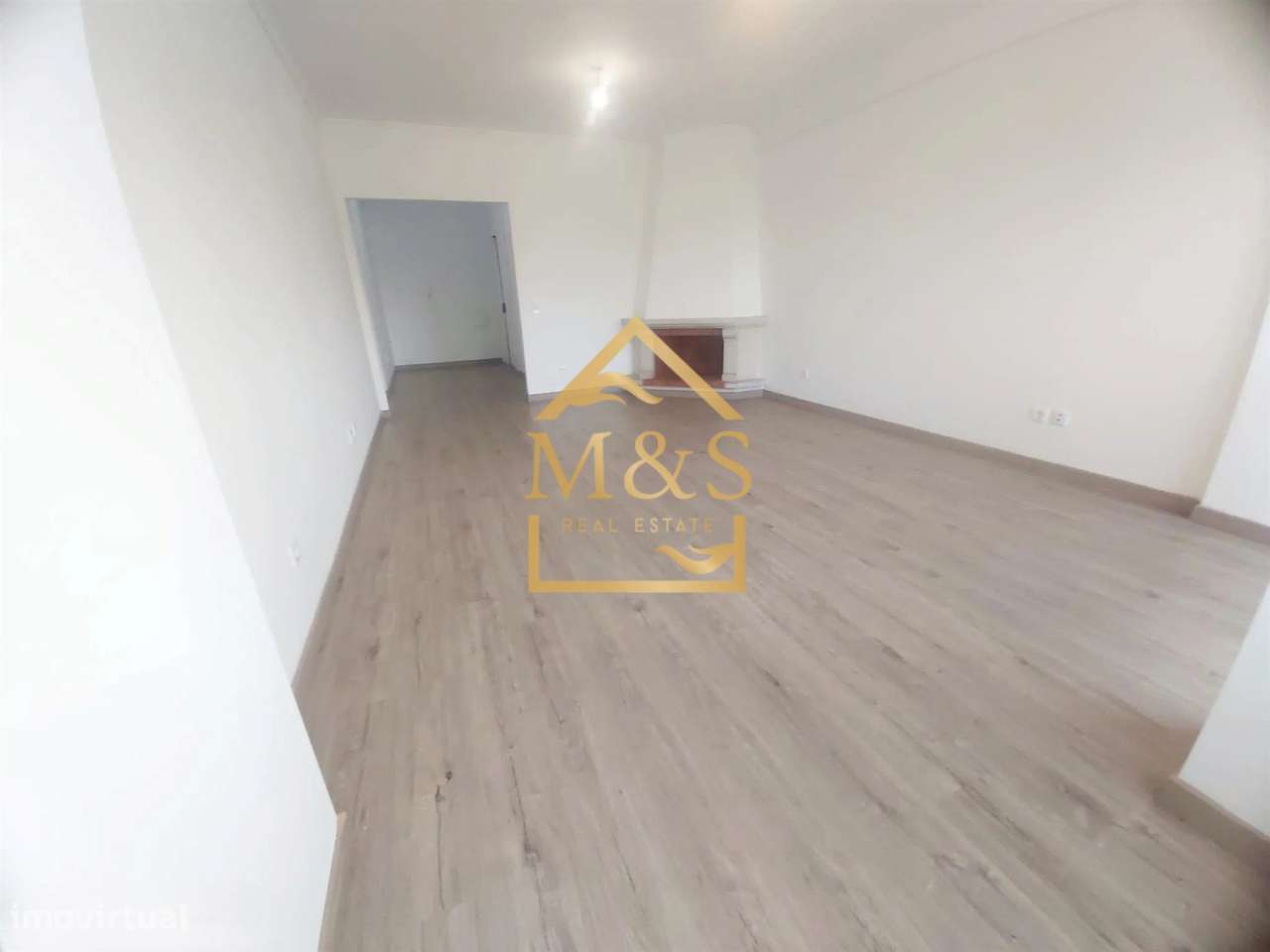 Apartamento T1 Remodelado , Varanda, Garagem - Rio Tinto - Porto-3